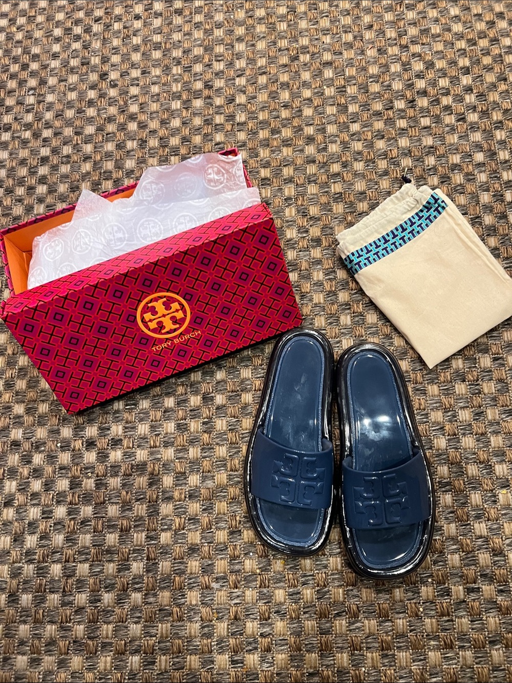 Tory burch new size 7 Jelly slides